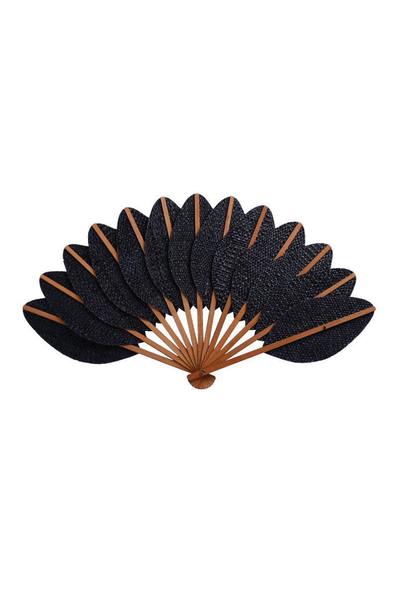 Éventail de luxe en raphia noir naturel