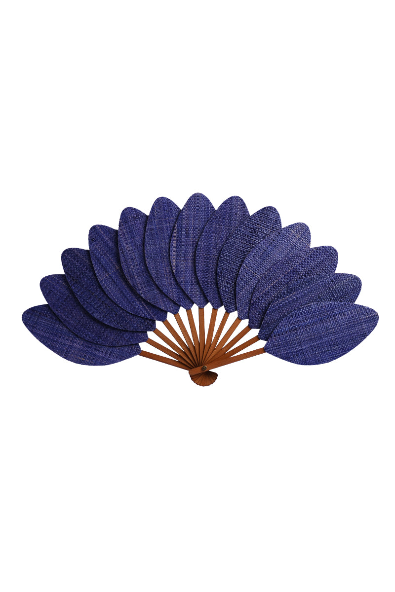 Éventail de luxe en raphia bleu « Mer »