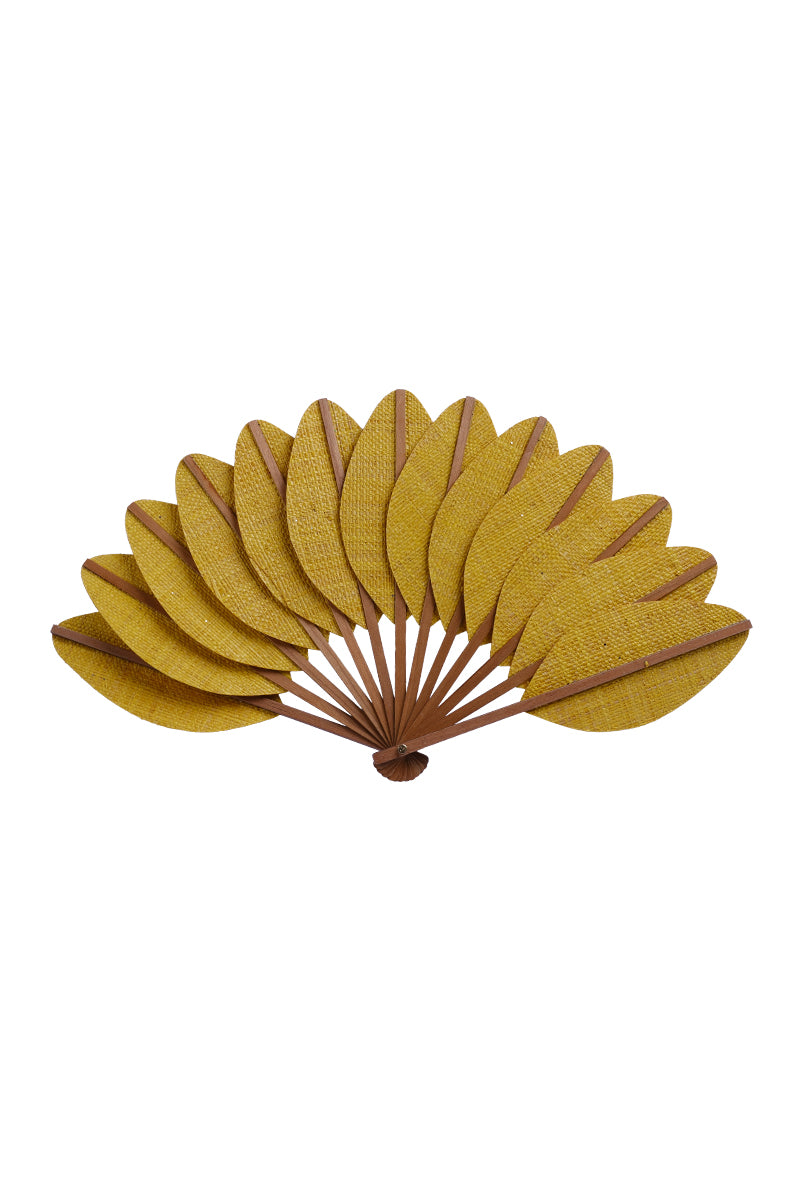 Éventail de luxe en raphia jaune soleil